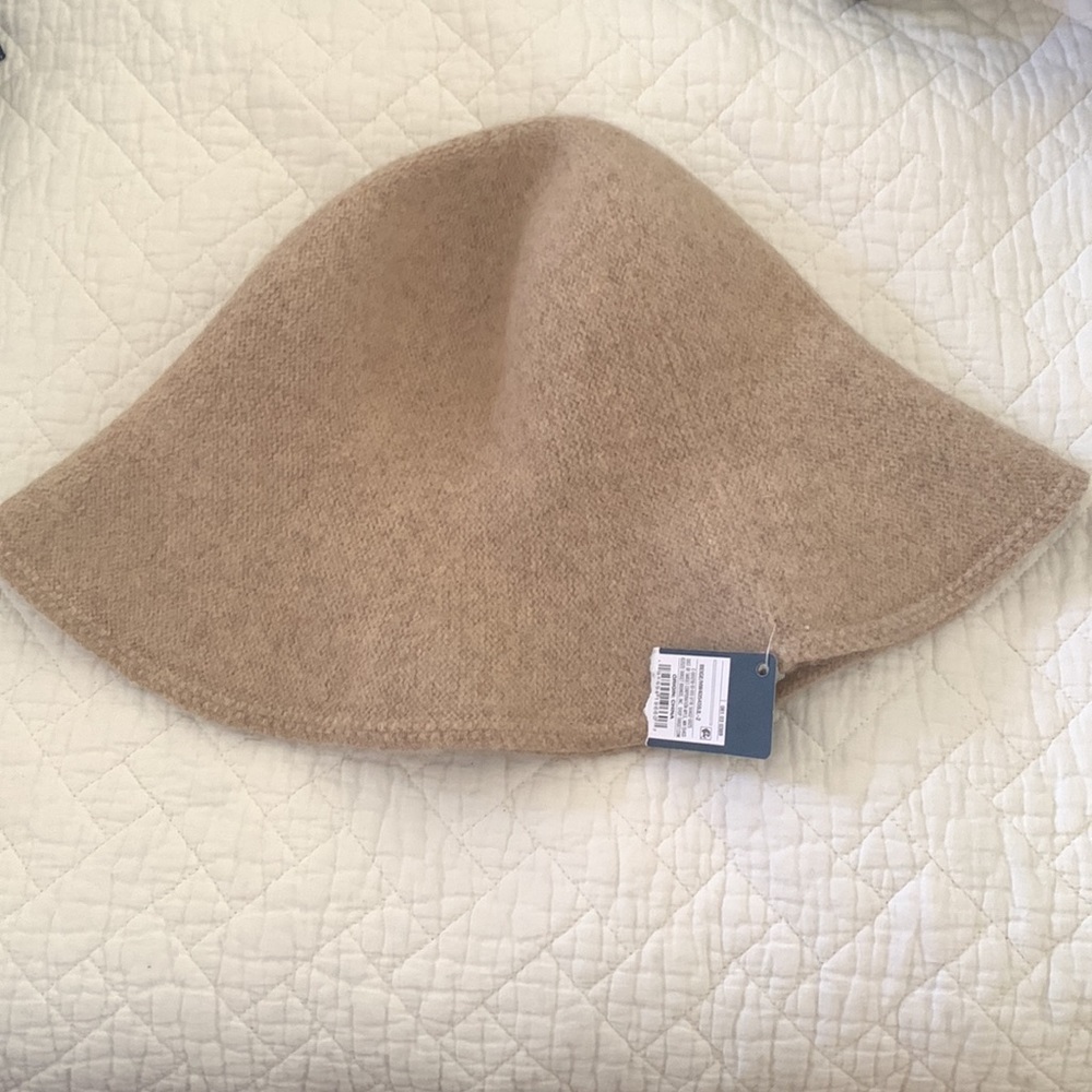 Universal Thread Women's bucket hat Foldable Tan Wool Blend One Size NWT